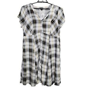 Torrid Plaid Mini Challis Shirt Dress Size 1 1X White Black Brown V-Neck S/S